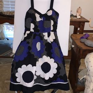 Sandra Darren Sundress. Size 14 women’s. Skirt has a liner. Black, blue, white